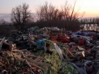 «Разнесется на огромные расстояния»: на берегу Кубани устроили незаконную свалку