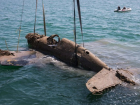  Строители Крымского моста достали со дна Черного моря советский истребитель времен ВОВ