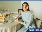Моющие средства и бутылки: 17-летняя Санджа Османова превращает несъедобные предметы в невероятные торты