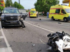 В Сочи мотоциклист погиб, врезавшись на встречной полосе в Toyota