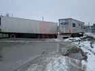 Автобус и фуры попали в ловушку на дорогах Краснодара