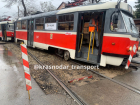 В Краснодаре трамвай маршрута №3 сошел с рельс на Дмитриевской Дамбе