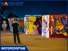 Новый арт-объект в виде кубов с граффити украсил набережную Краснодара