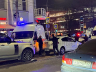 Девушка оказалась в больнице после массового ДТП со скорой в центре Краснодара