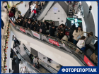 Штурм магазинов и общепита: краснодарцы устроили столпотворение в ТЦ перед Новым годом