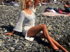 Анастасия Гребенкина показала стройные ноги в Сочи 
