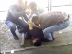 Пьяный приезжий скакал на машинах и ударил прохожего в центре Краснодара