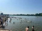 Найдена замена Анапе: толпы отдыхающих заполонили ближайший к Краснодару пляж 