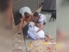Житель Сочи до полусмерти избил раненую собаку на глазах у прохожих