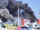 В Адыгее вспыхнул крупный пожар в гаражном комплексе