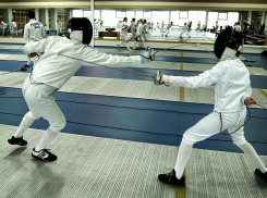 Кубанские спортсмены взялись за рапиры, шпаги и сабли