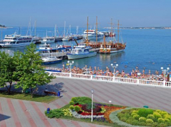 Геленджик вошел в тройку курортов по бронированию туров на лето 2017 года