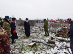 Церковь спасает данные по захоронениям сгоревшего кладбища на Кубани