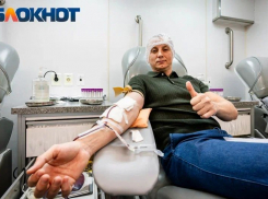 В Краснодаре в Национальный день донора крови прошла акция «Спасём одну жизнь»