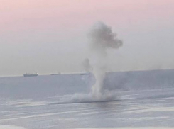 В Краснодарском крае военные корабли отразили атаку двух надводных беспилотников: фото