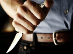 В Геленджике пьяный «зэк» ударил ножом хозяина квартиры