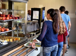 Сервировщики могут появиться в школьных столовых Краснодара