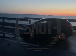 В сети опубликовали кадры первых минут после ЧП на Крымском мосту