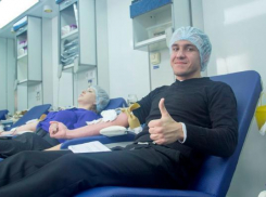 Кубанские полицейские сдали 20 литров крови