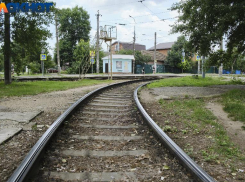 В Краснодарском крае поезд столкнулся с легковушкой