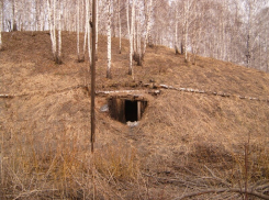 Кубанский затворник месяц прожил в построенной в лесу землянке