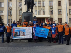 Бездомный полк обманутых дольщиков Краснодара собрался в Москву