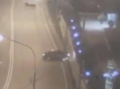 Появилась видеозапись смертельного ДТП в Сочи: водитель врезался в столб