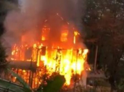 В пожаре в Сочи пострадал человек