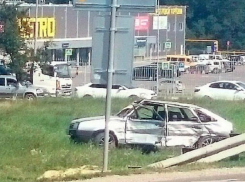 В Новороссийске автомобиль столкнулся с микроавтобусом