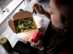 Четыре полезных лайфхака жителям Краснодара, как сэкономить на доставке еды в час-пик