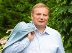 Глава Сочи во время прогулки пообещал уничтожить офис для микрозаймов