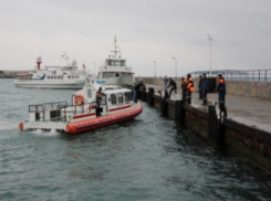  Спасатели возобновили поиски пропавших новороссийских моряков 