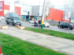 В Новороссийске Hyundai сбил женщину на пешеходном переходе