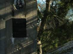 Сатанисты с «косой смерти» танцевали на могиле ведьмы Всесвятского кладбища в Краснодаре 