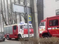 ОМОН и пожарных заметили у здания краевой прокуратуры в Краснодаре