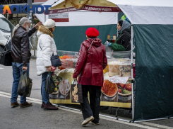 Мэр Краснодара продлил на год работу трёх ярмарок выходного дня