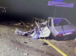 Занос легковушки унес жизни четырех человек на трассе М-4 «Дон» на Кубани