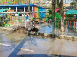 Детский сад в Тимашевском районе затопило токсичными отходами