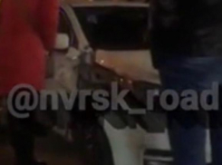 В Новороссийске иномарка снесла троих девушек на тротуаре 