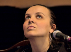  Солистку группы «Маша и Медведи» - краснодарку Марию Макарову избили в Москве 