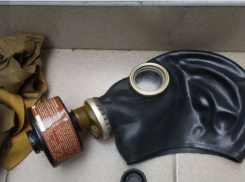 В Краснодаре со складов массово распродают просроченные и новые противогазы