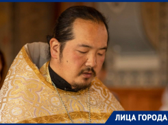 Ким Чен Ын и Цой: священник-тиктокер из Узбекистана снимает видео без слов о своей национальности