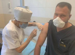 С прививкой не связано: смерть сочинского врача нарочито открещивают от последствий вакцинации