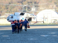 Спасатели сочинского МЧС на вертолете эвакуировали мужчину с сердечным приступом 