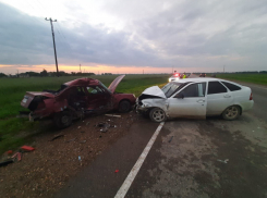 Трое погибли, двое в тяжелом состоянии: страшное ДТП под Славянском-на-Кубани 