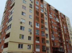 В Анапе пенсионер выпал из окна многоэтажного дома 