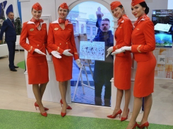 Телемост между Краснодаром и Сочи устроил художник, рисуя «междугородние шаржи», на РИФ-2018