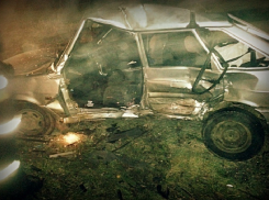 Из-за тумана на кубанской трассе в лобовую столкнулись две легковушки 