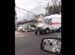 «Скорая» попала в ДТП в Краснодаре