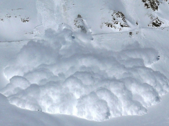 Из-за таяния снега в горах Сочи объявили об опасности схода лавин